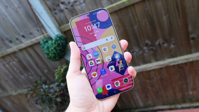 Honor 600e display screen size resolution AMOLED viewing experience