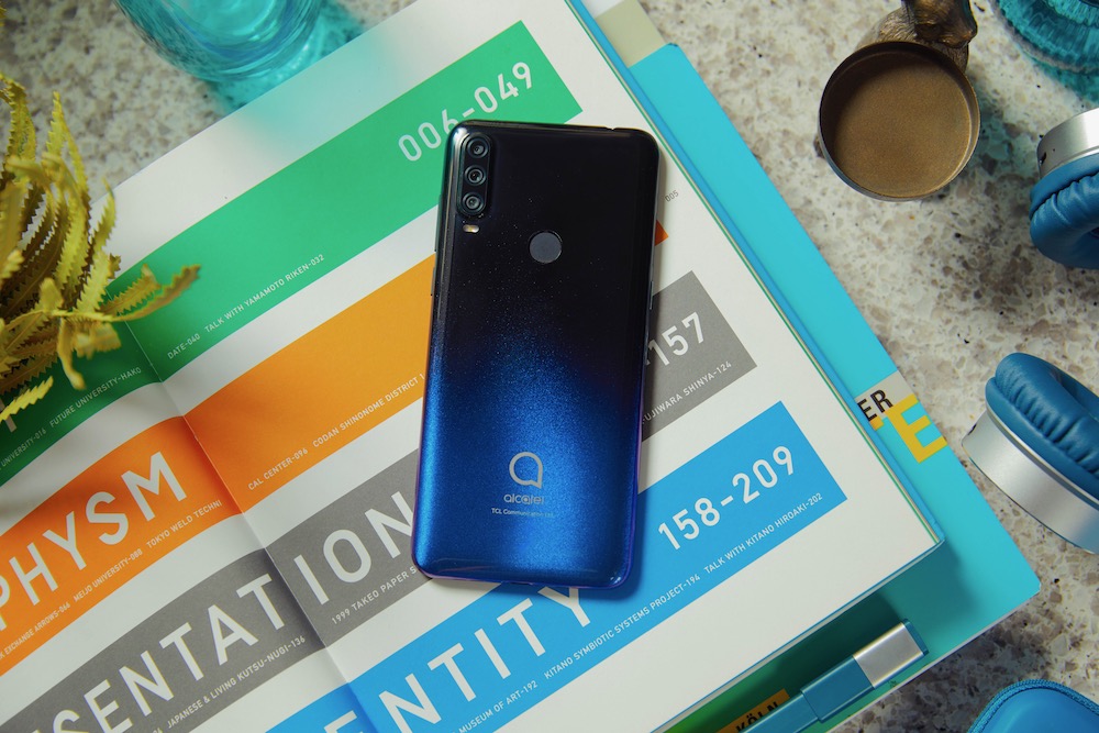 Alcatel 1V AMOLED display 120Hz curved screen